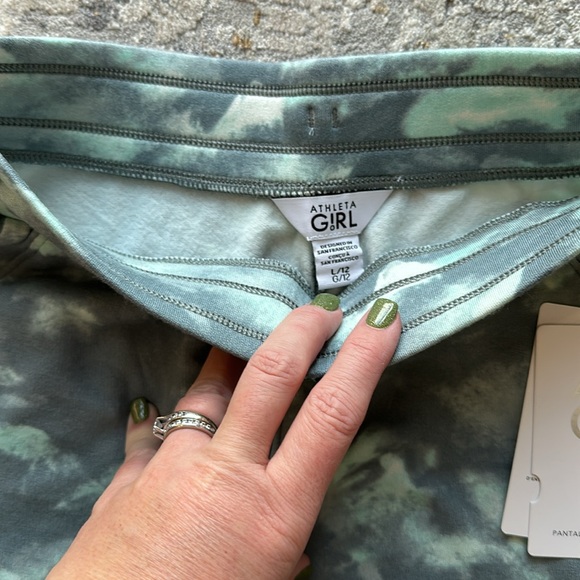 NWT joggers - Picture 2 of 3